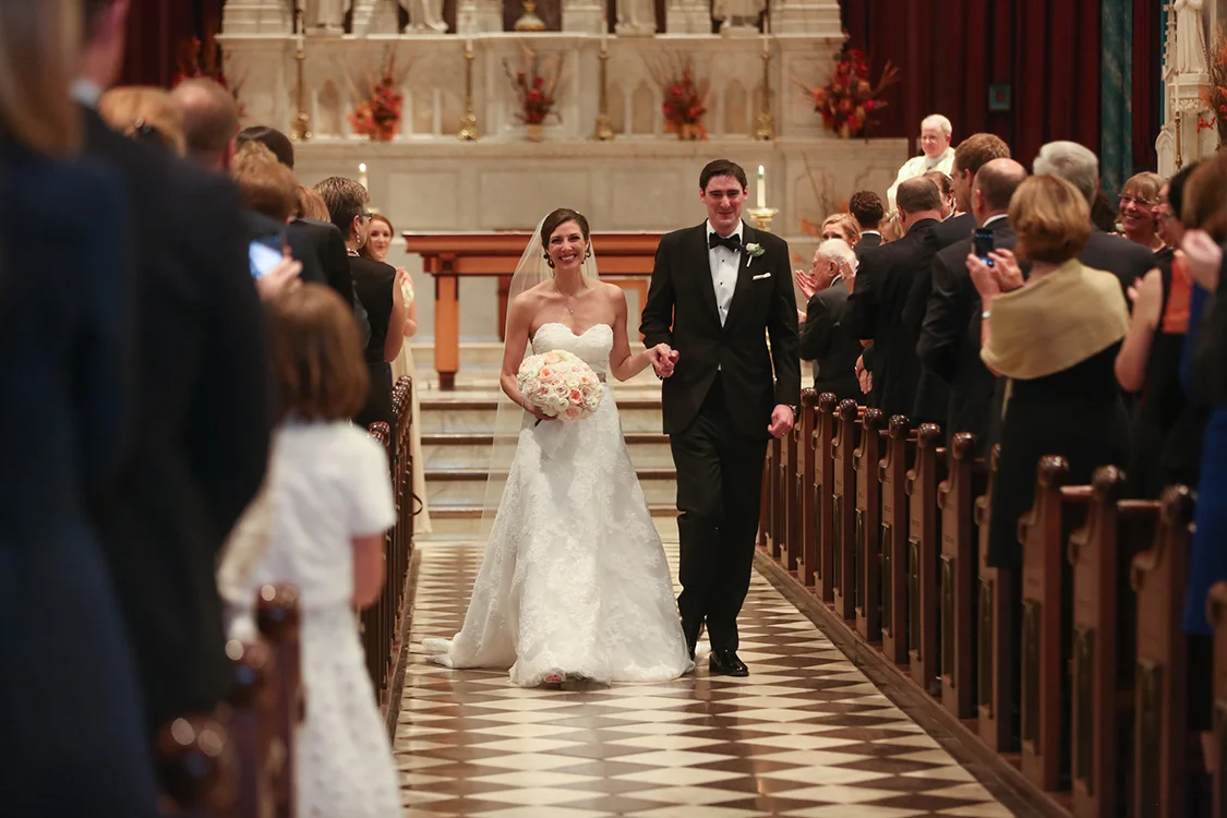 Wedding Ceremony at St. Francis Xavier Church, Cincinnati, Ohio. Flowers by Floral Verde LLC. Photo by Sherri Barber.