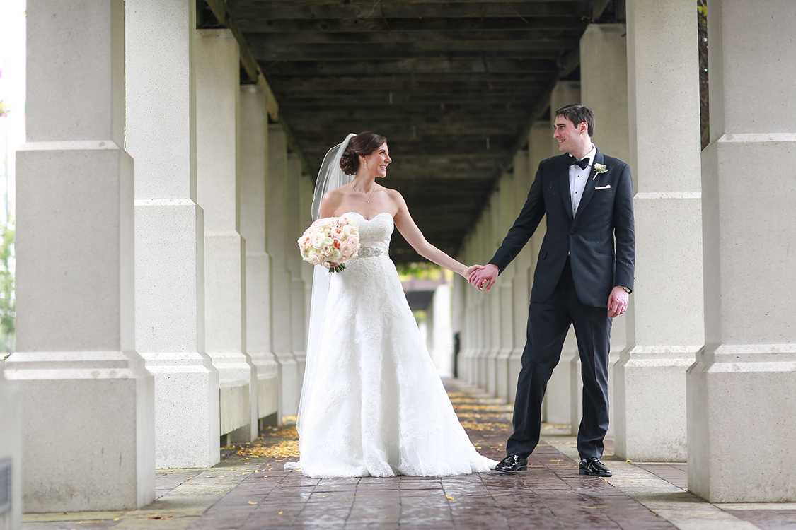 Wedding Ceremony at St. Francis Xavier Church, Cincinnati, Ohio. Flowers by Floral Verde LLC. Photo by Sherri Barber.