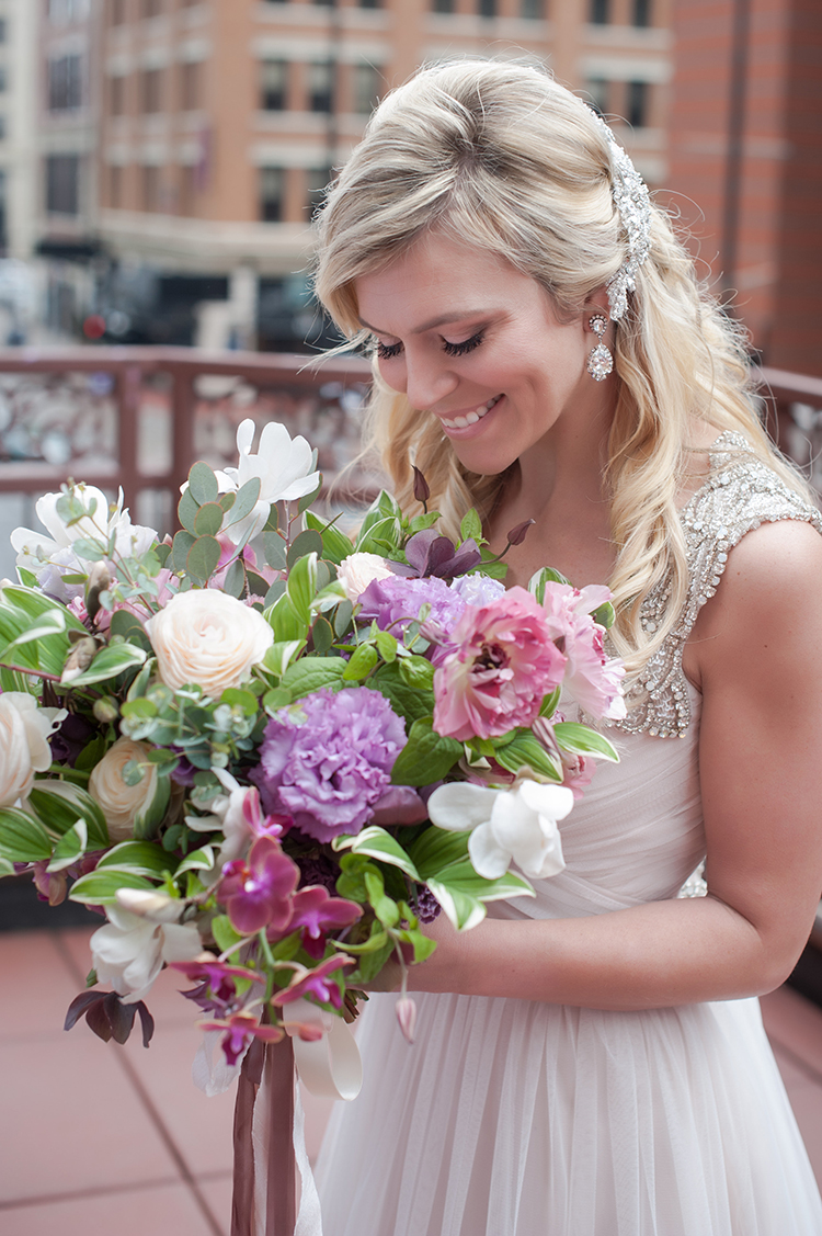 Wedding-at-the-backstage-event-center-Cincinnati-Ben-Elsass-Photography-Floral-Verde.37.jpg