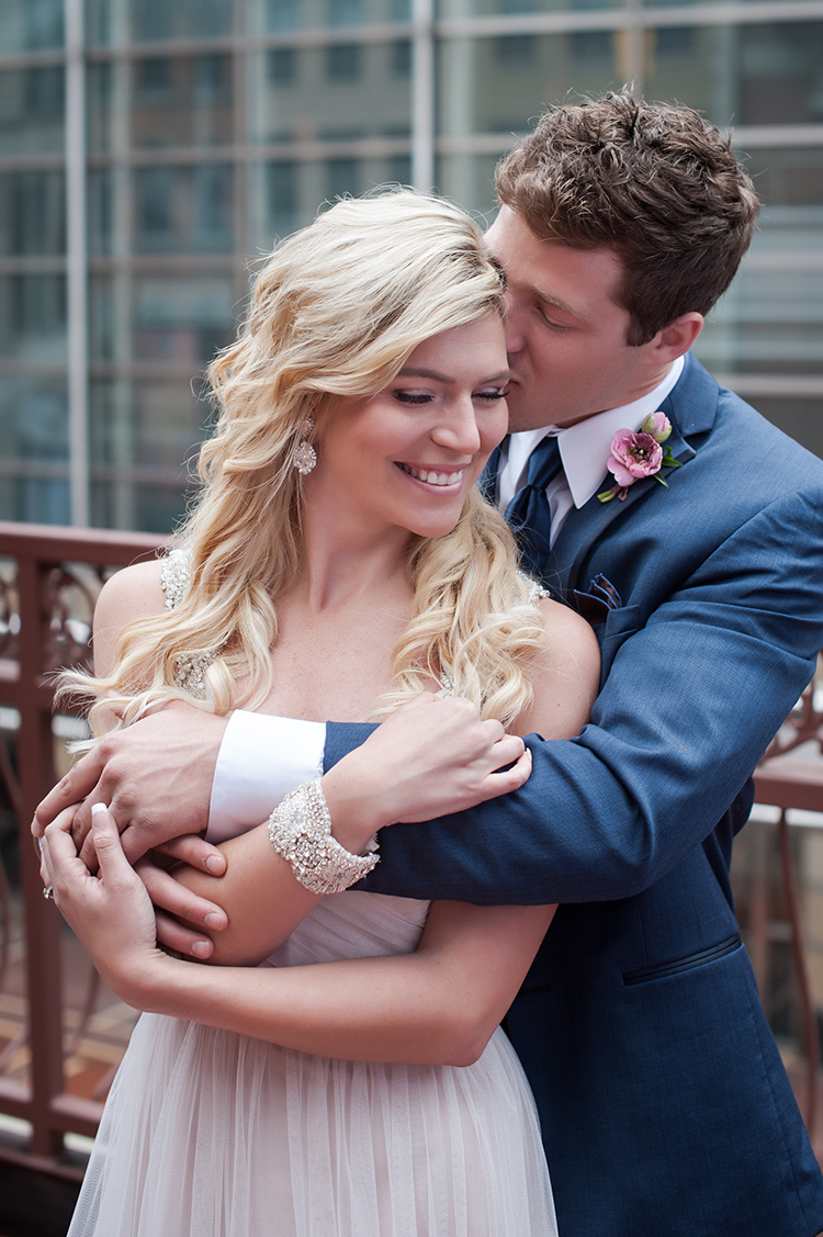 Wedding-at-the-backstage-event-center-Cincinnati-Ben-Elsass-Photography-Floral-Verde.70.jpg