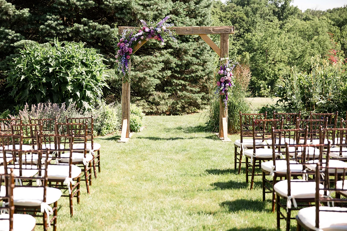 Wedding Ceremony at the French Park in Cincinnati, Ohio. Flowers by Floral Verde. Photo by Leah Barry Photography.