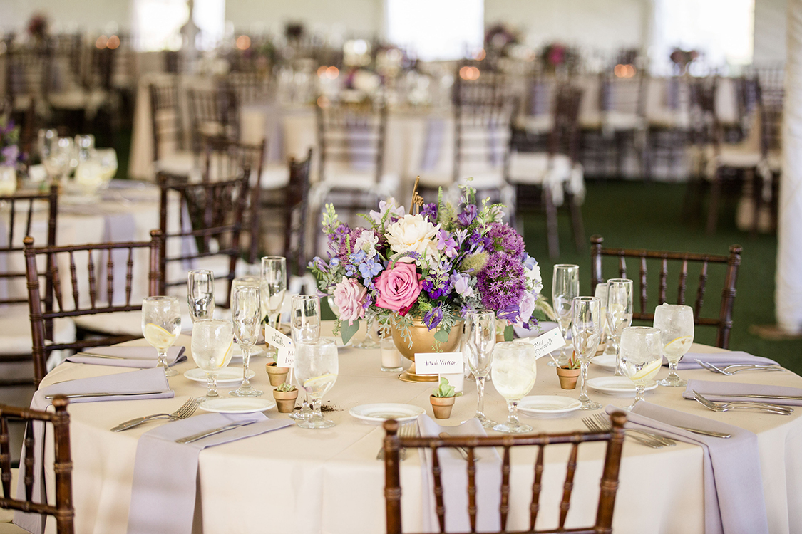 Wedding Reception at the French House Cincinnati, Ohio. Flowers by Floral Verde. Photo by Leah Barry Photography.