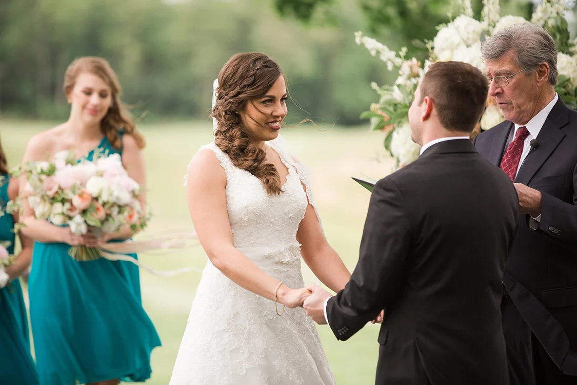 Wedding Ceremony at Ivy Hills Country Club in Cincinnati, Ohio. Flowers by Floral Verde. Photo by Leah Barry Photography.
