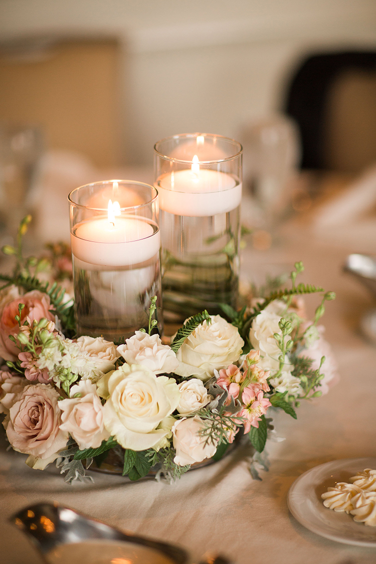 Wedding Reception at Ivy Hills Country Club Cincinnati, Ohio. Flowers by Floral Verde. Photo by Leah Barry Photography.
