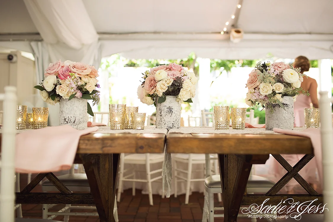 Wedding Reception at the Taft Museum of Art Cincinnati, Ohio. Flowers by Floral Verde. Photo by Sadie and Jess.