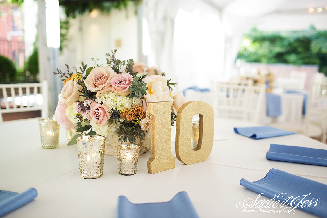 Wedding Reception at the Taft Museum of Art Cincinnati, Ohio. Flowers by Floral Verde. Photo by Sadie and Jess.