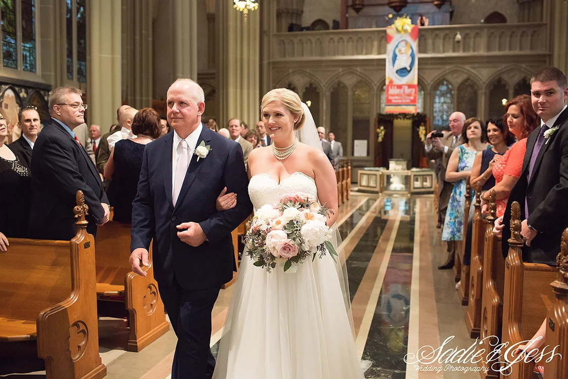 Wedding Ceremony at Cathedral Basilica of the Assumption in Covington, Kentucky, Ohio. Flowers by Floral Verde. Photo by Sadie and Jess.