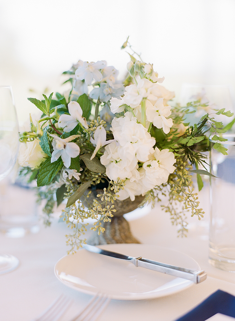 Wedding Reception at a Private Farm in Hillsboro, Ohio. Flowers by Floral Verde. Photo by Lane Baldwin Photography.