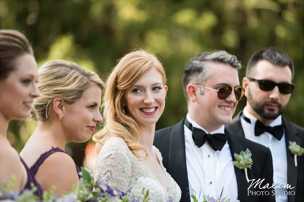 Wedding portraits at Eden Park, Cincinnati, Ohio. Flowers by Floral Verde. Photo by Maxim Photo Studio.