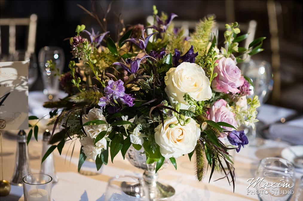 Wedding Reception at the Cincinnati Art Museum. Flowers by Floral Verde. Photo by Maxim Photo Studio.