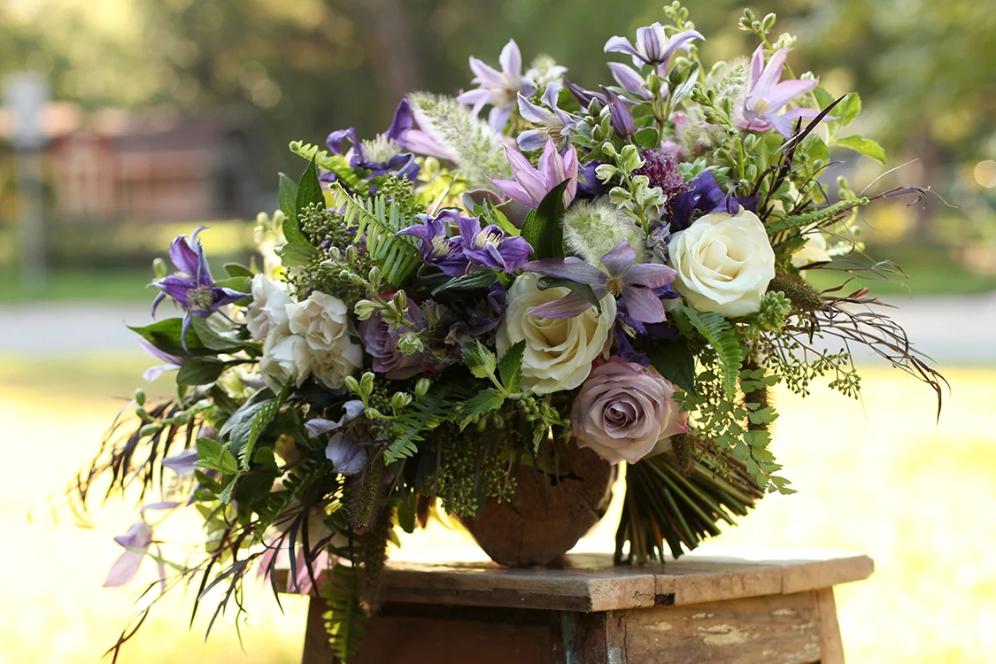 Wedding at the Cincinnati Art Museum. Flowers by Floral Verde.