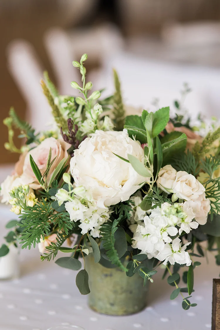 Wedding Reception at Pinecroft Mansion Cincinnati, Ohio. Flowers by Floral Verde. Photo by Lane Baldwin Photography.