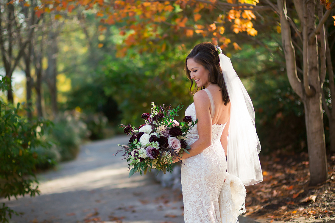 Wedding ceremony at the Inn at Oneonta, Melbourne, Kentucky. Flowers by Floral Verde. Photo by Magic Memory Works Photography.