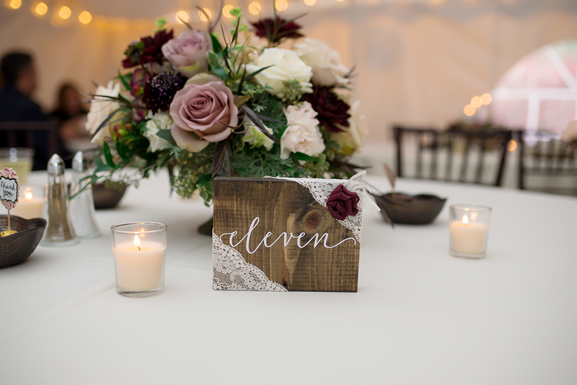 Wedding reception at the Inn at Oneonta, Melbourne, Kentucky. Flowers by Floral Verde. Photo by Magic Memory Works Photography.