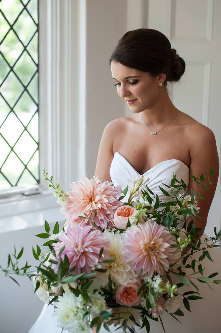 Wedding Reception at Pinecroft at Crosley Estates in Cincinnati, Ohio. Flowers by Floral Verde. Photo by Ben Elsass Photography.