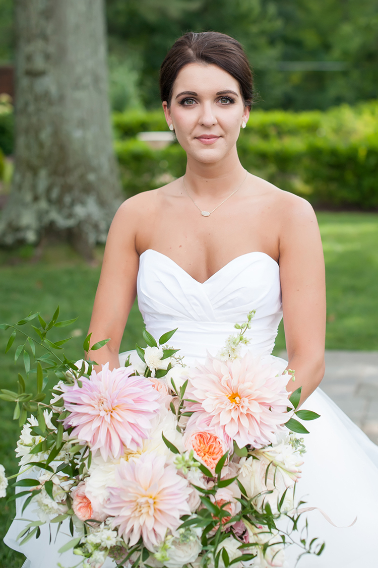 Wedding Reception at Pinecroft at Crosley Estates in Cincinnati, Ohio. Flowers by Floral Verde. Photo by Ben Elsass Photography.