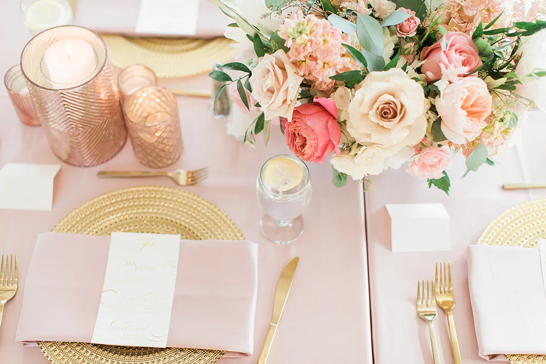 Wedding Reception at The Carrick House in Lexington, Kentucky. Flowers by Floral Verde. Photo by Rachael McCall Photography.