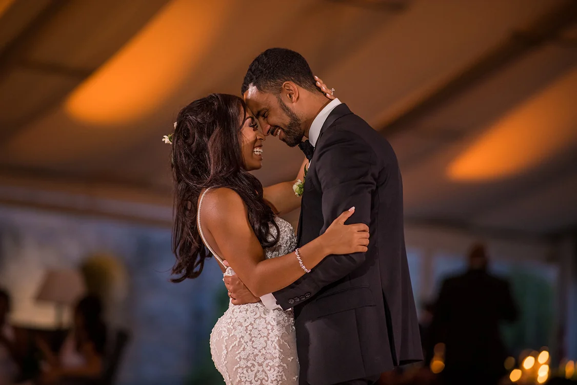 Wedding at the Greenacres Arts Center in Cincinnati, Ohio. Flowers by Floral Verde. Photo by Studio 22 Photography.