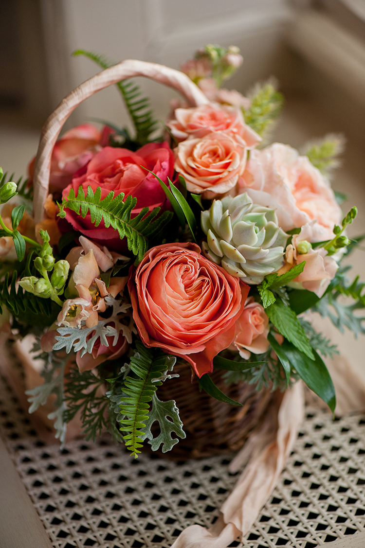 wedding-at-Pinecroft-at-Crosley-Estate-in-Cincinnati-Ohio-Pottinger-Photography-Floral-Verde-flowers-8698.jpg