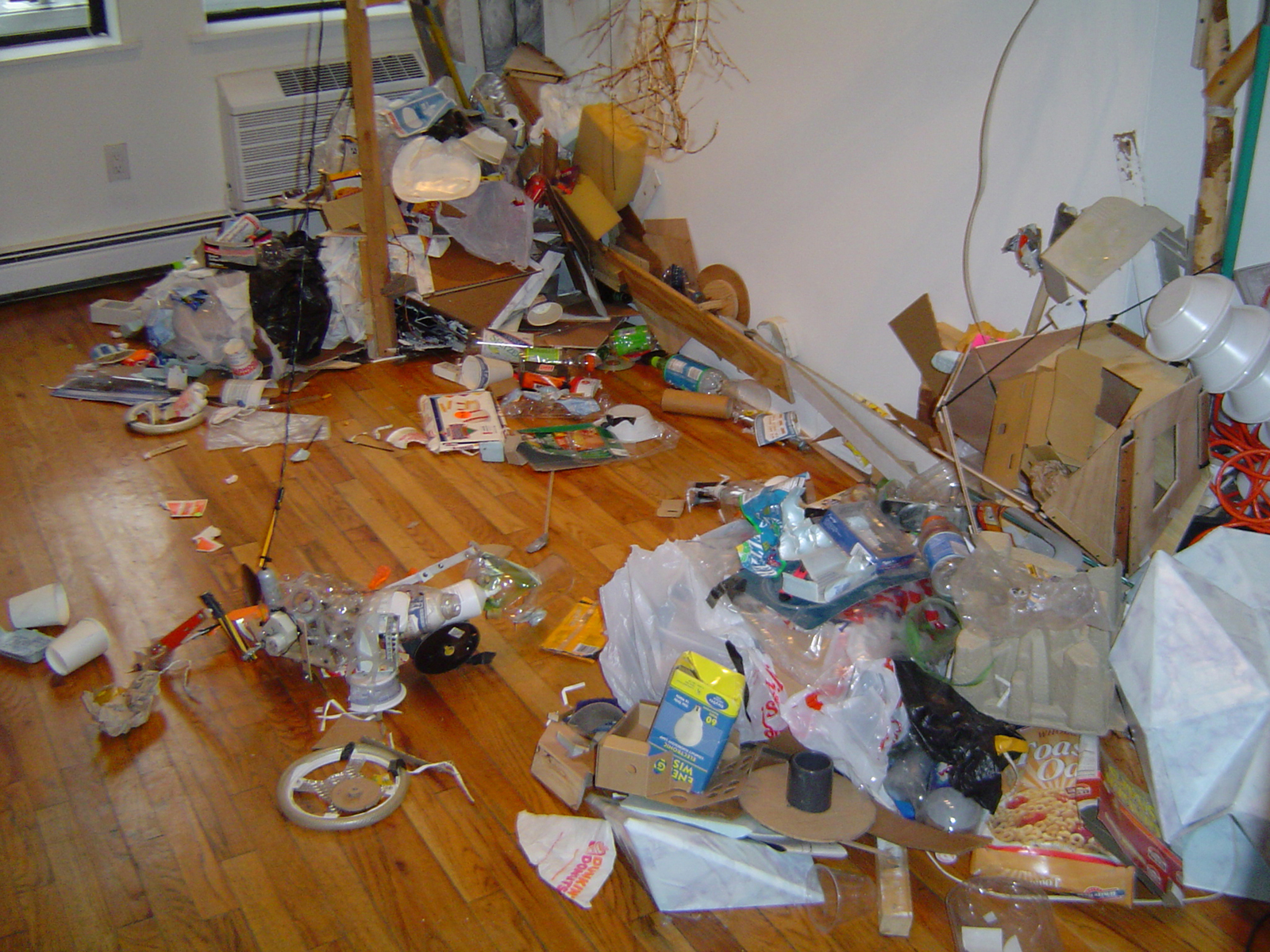   Trash , Trash, wood, motors. 2004 