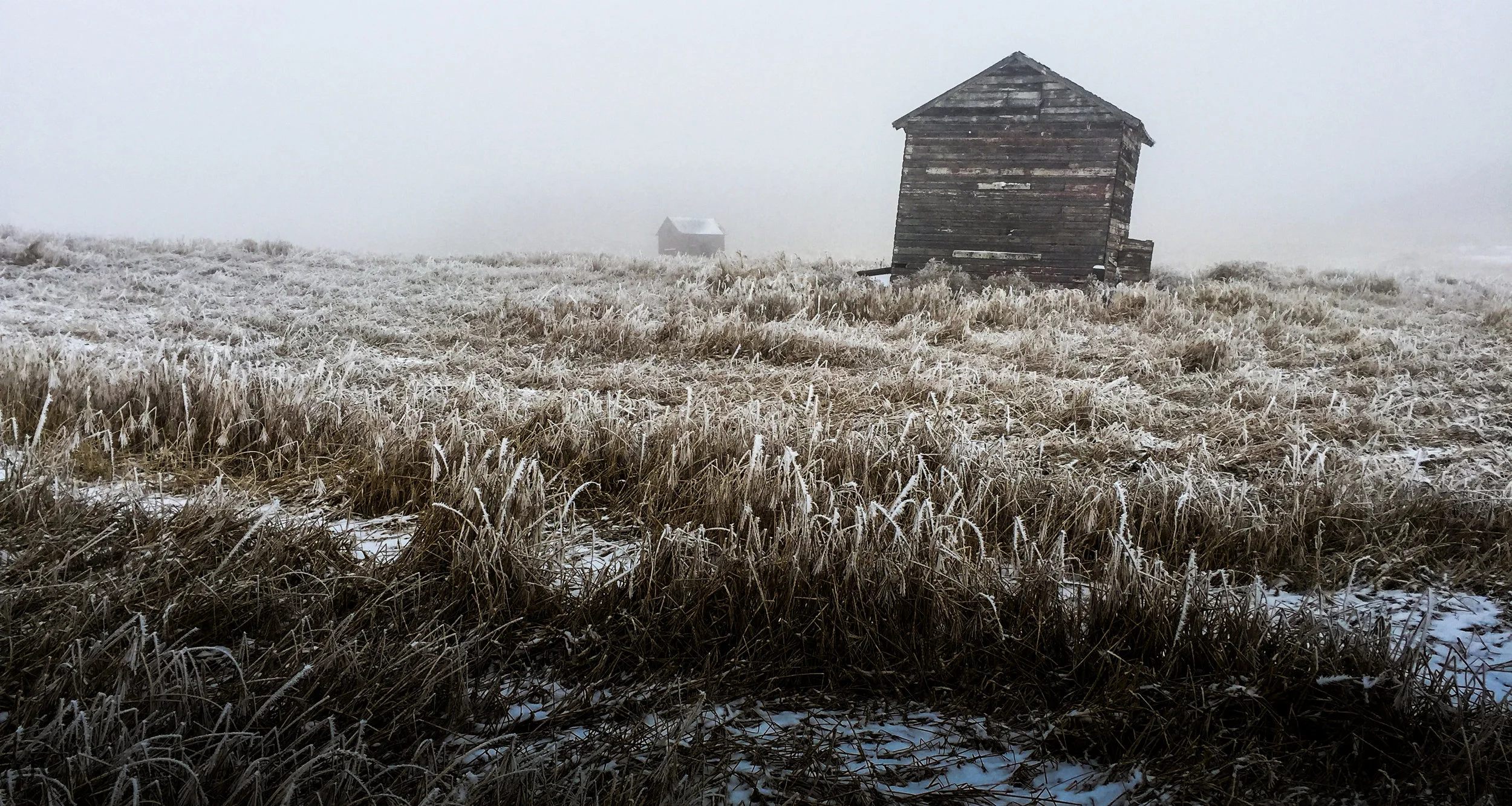 You could say that old decrepit buildings are the trademark of the prairies...
