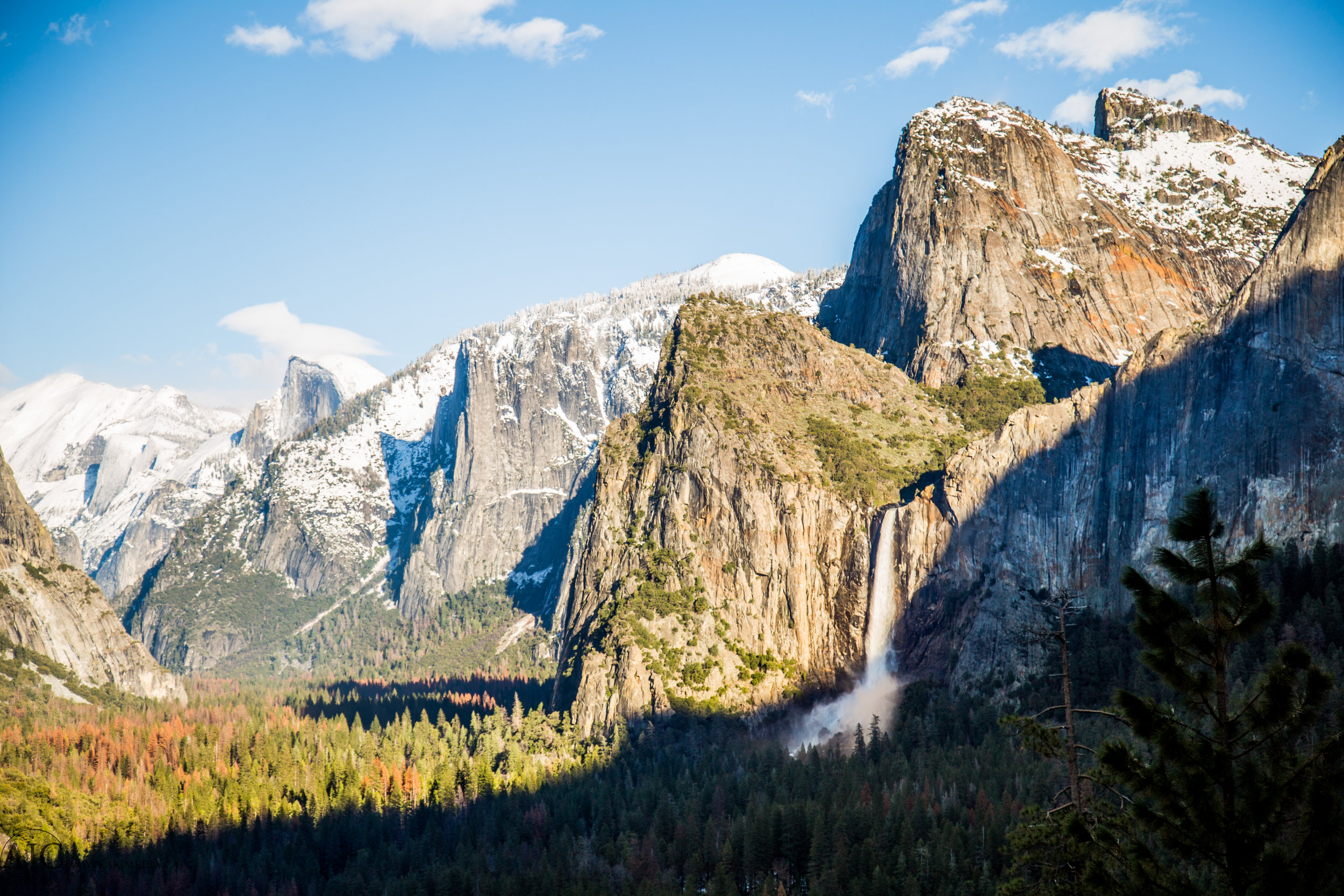 The quintessential shot from Tunnel View, Yosemite Valley. 