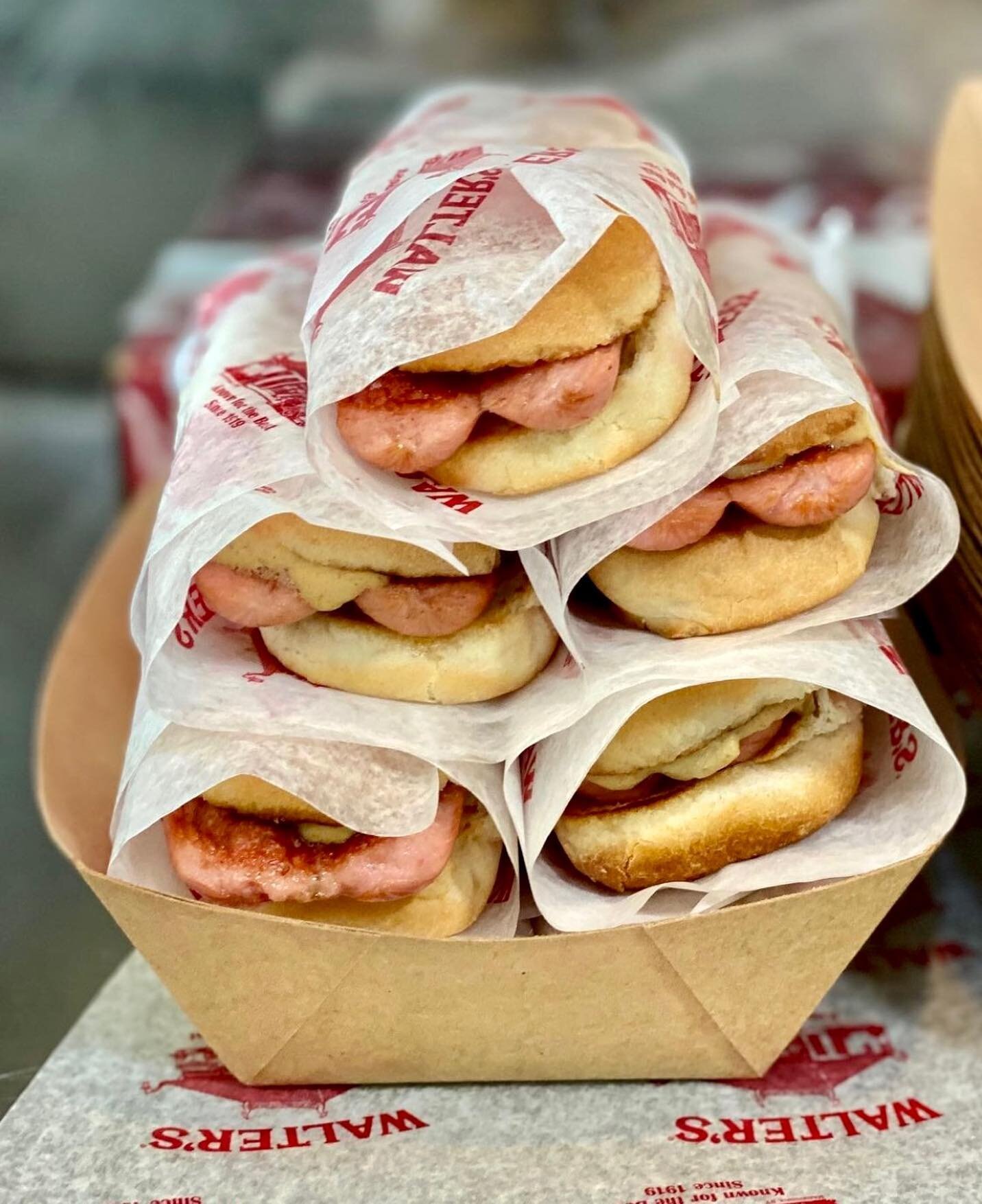 Stacked &amp; ready for the weekend 😎

#waltershotdogs #since1919 #summer #2022 #nyc #weekend #lunch #dinner #hotdogs #westchester #ny