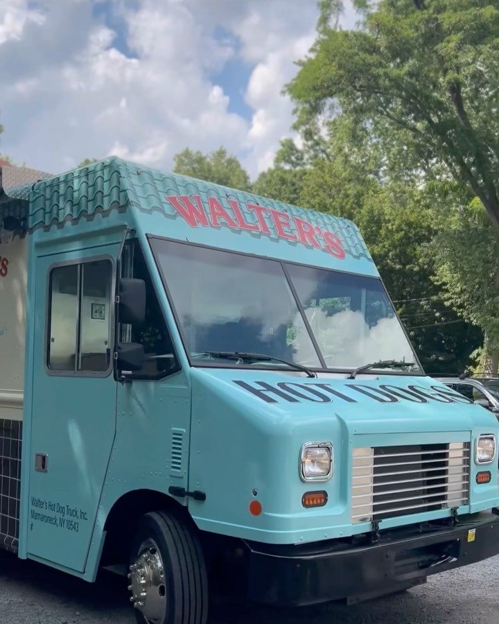 Walter&rsquo;s is rolling out the newest addition to our fleet and hope you&rsquo;ll find it &ldquo;trucking&rdquo; awesome! 🛻💨 

Scroll through the carousel for a tour inside our newest 🌭-mobile! 

🚨 BOOK one of our three trucks for your next ev