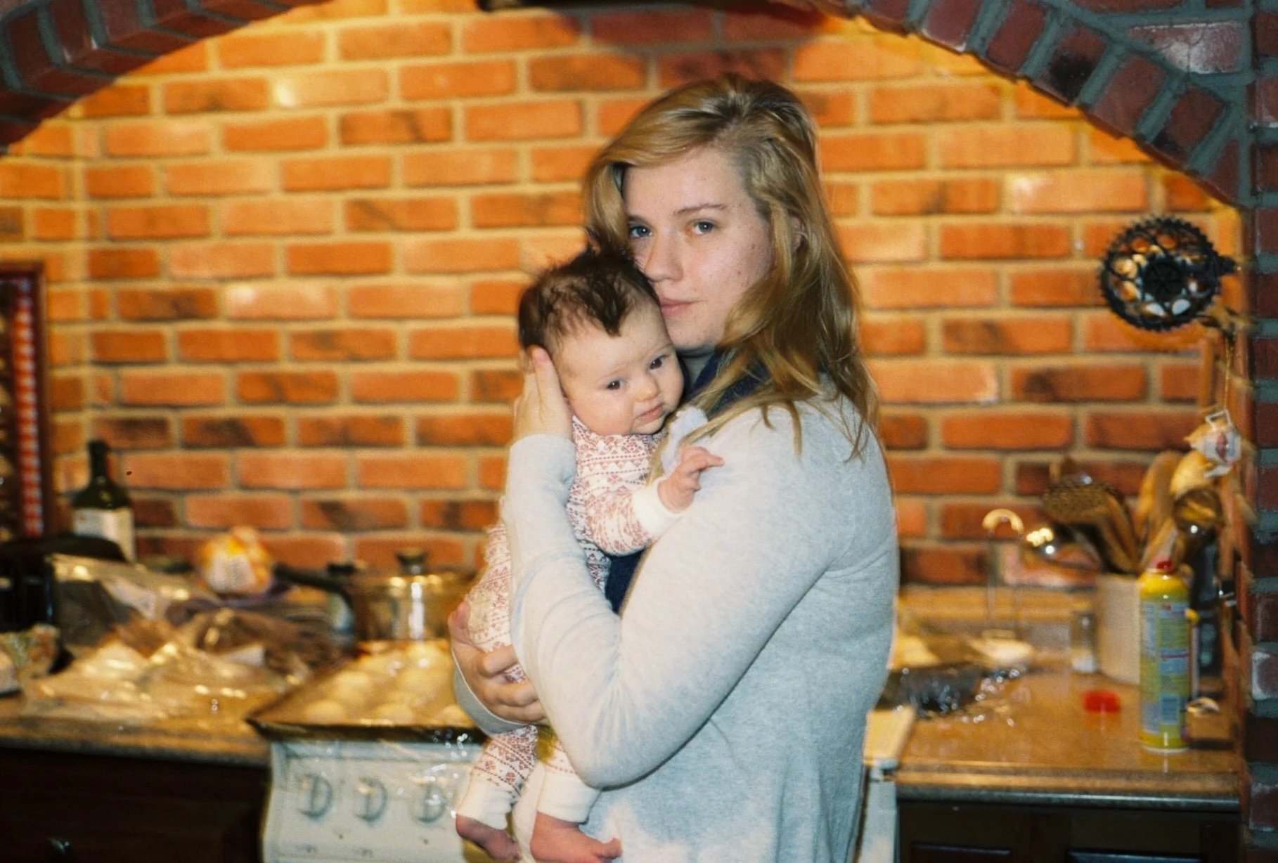 River is Lucky to have an aunt to lover on her like this. 