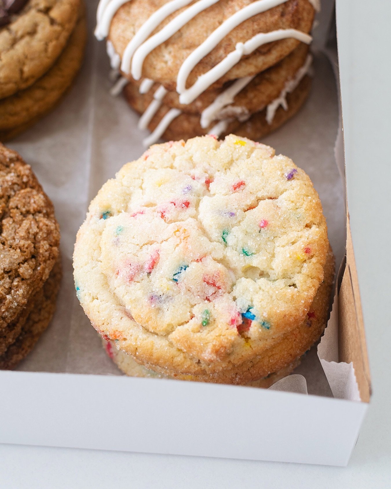 Time flies when you&rsquo;re having Funfetti Cookies ⏱️🎉🍪 Soft, chewy vanilla cookies with rainbow sprinkles, here and @suarezbakeryandbarra till sold out every day.