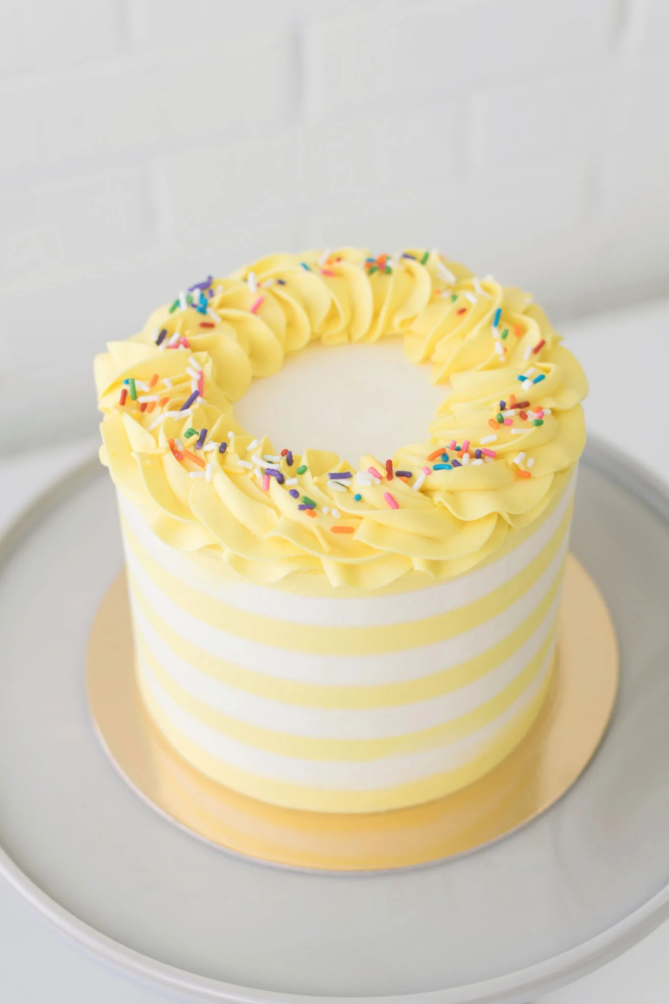6" in Light Yellow