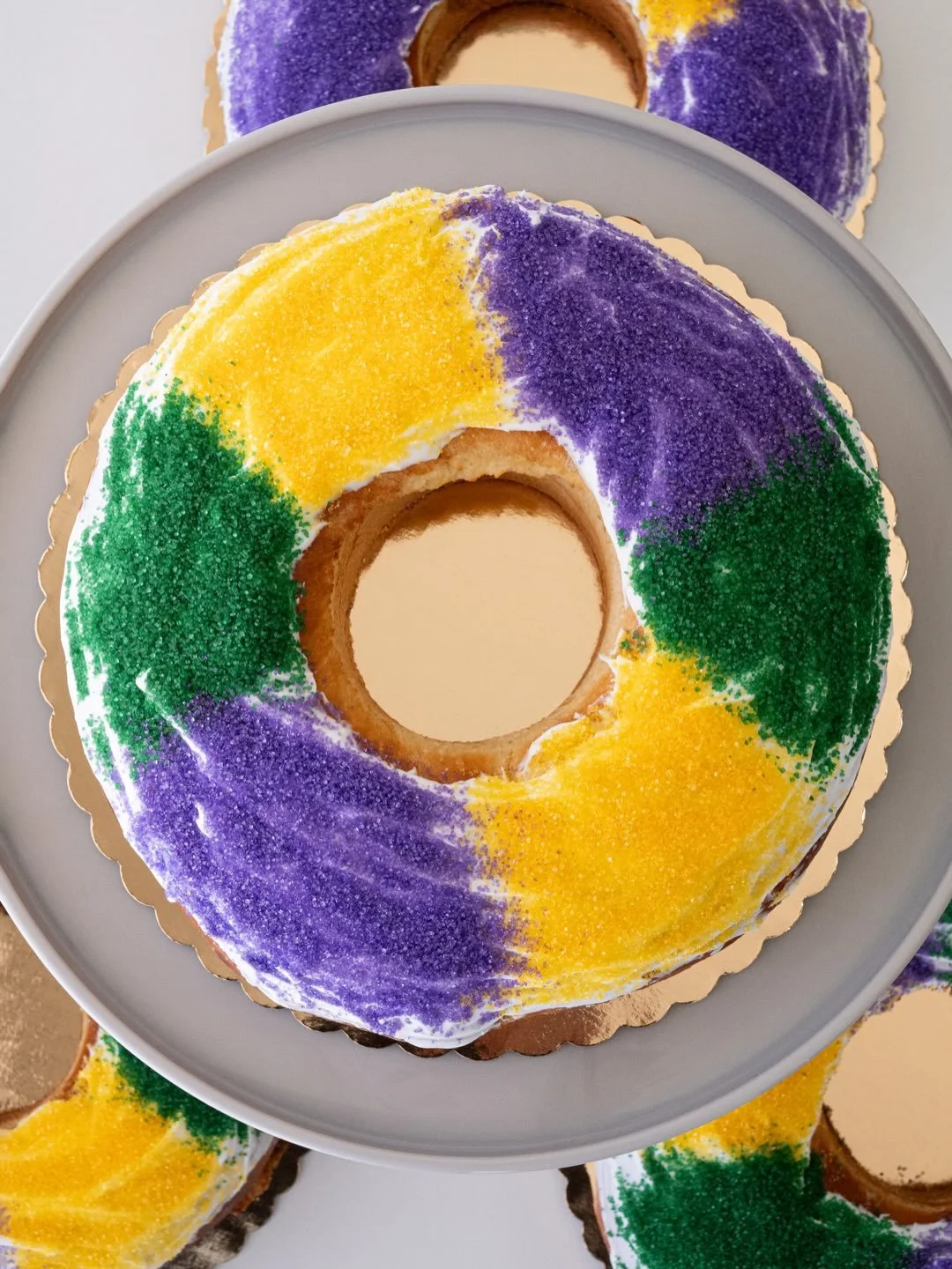 ICYMI: Mardi Gras preorders are open ⚜️🥳🎉 Quantities are limited, so get your King Cakes and Mardi Gras cookies online at the bio link now for pickup Feb 10-17.

#mardigras #kingcake #charlotte