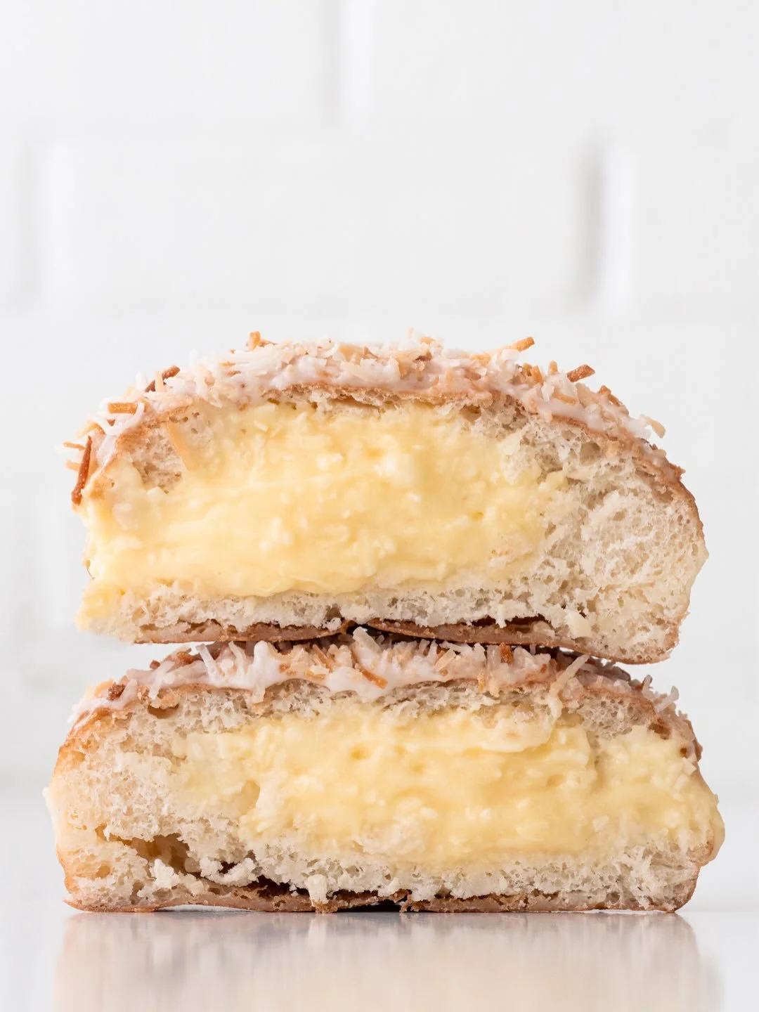 🍩 NEW DOUGHNUT DROP 🍩

🥥☁️ Coconut Cream (New!) 🥥☁️

Fluffy yeast doughnut
Coconut pudding cream filling
Coconut milk glaze
Toasted Coconut

Here and @suarezbakeryandbarra till sold out every day for a limited time starting 3/18.

#charlotte #dou