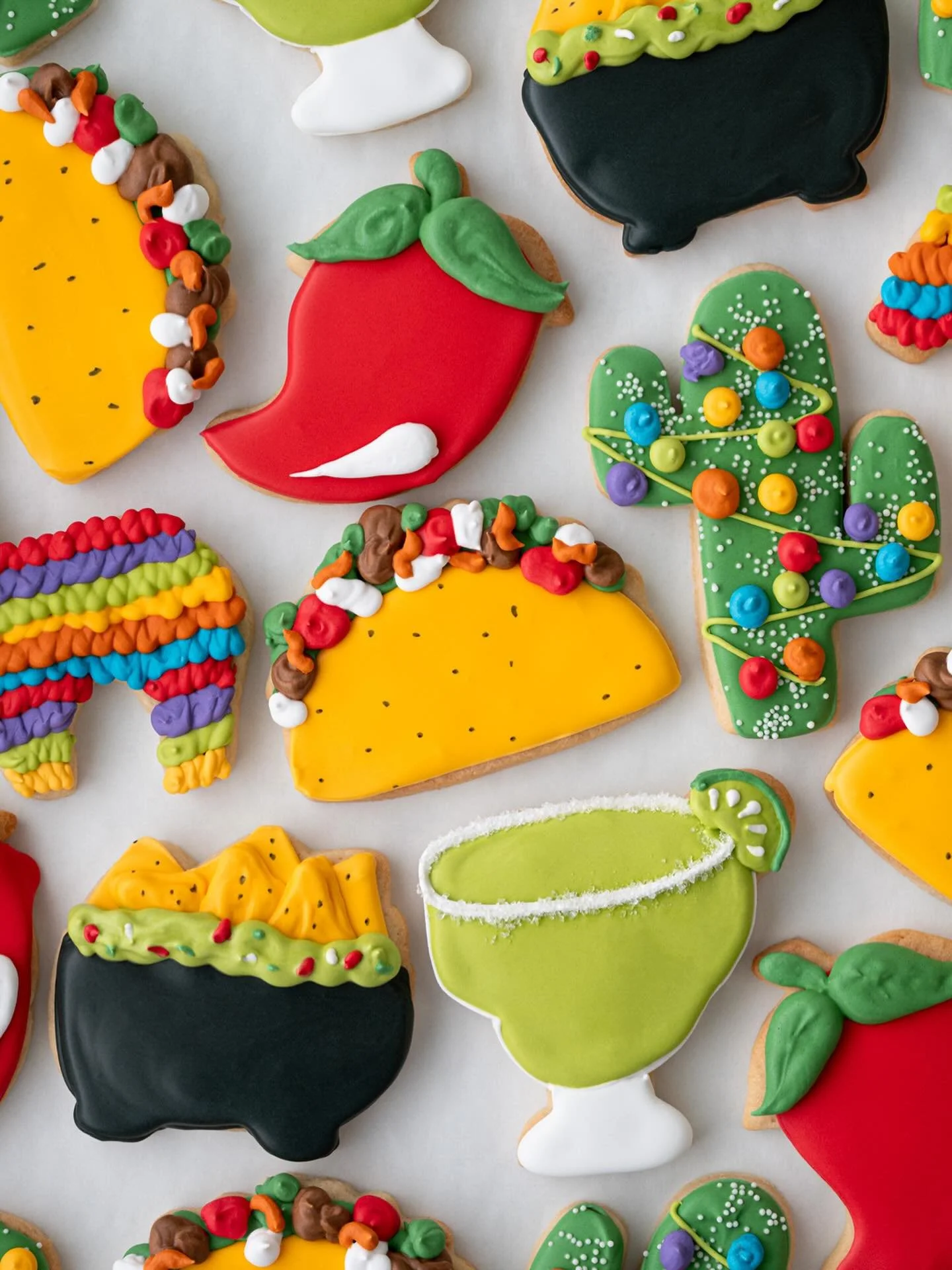 Happy Cinco de Mayo, amigos 🌮🍹🌵

#charlotte #sugarcookies #cincodemayo