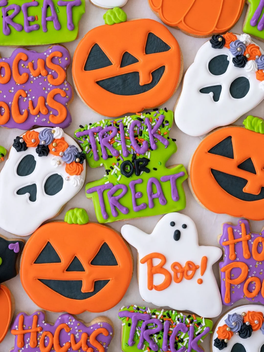 Halloween Sugar Cookies are now haunting the cookie case 👻🎃💀🐈&zwj;⬛✨🧙&zwj;♀️ Here till sold out every day through 10/31, or get &lsquo;em by submitting a preorder request at the Sugar Cookie link in bio.

#charlottenc #halloween #cookies #tricko