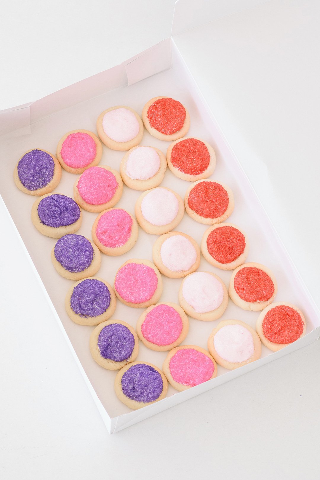 suarez-bakery-park-rd-charlotte-valentines-day-thumbprint-cookie-box-01-web.jpg