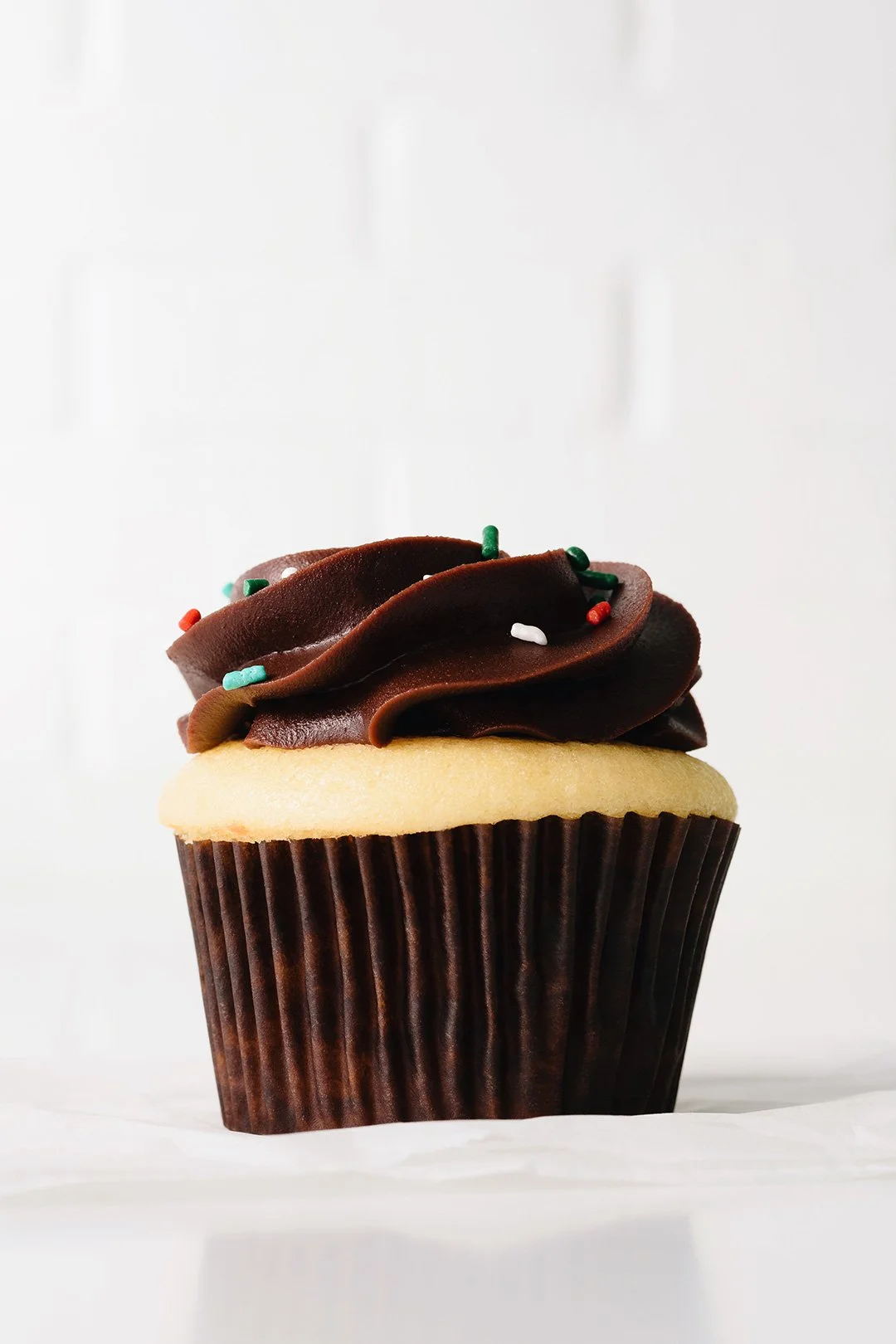 suarez-bakery-park-rd-charlotte-christmas-vanilla-fudge-cupcake-web.jpg