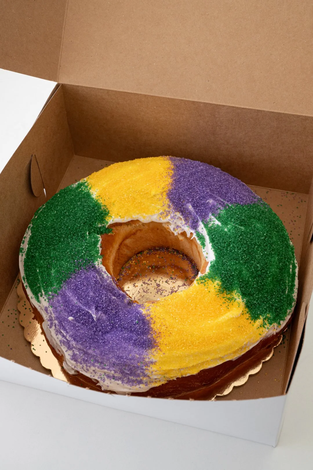 suarez-bakery-park-rd-charlotte-mardi-gras-king-cake-web-011.jpg