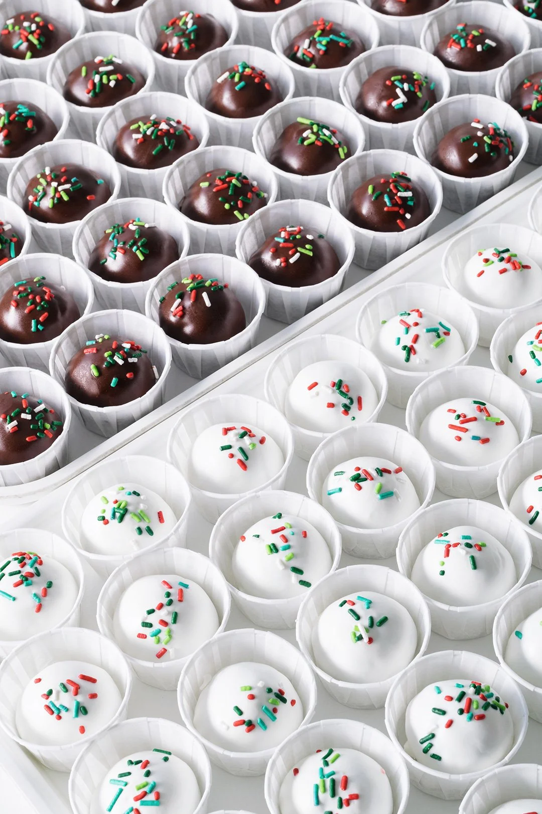 suarez-bakery-park-rd-charlotte-christmas-cake-bites-01-web.jpg