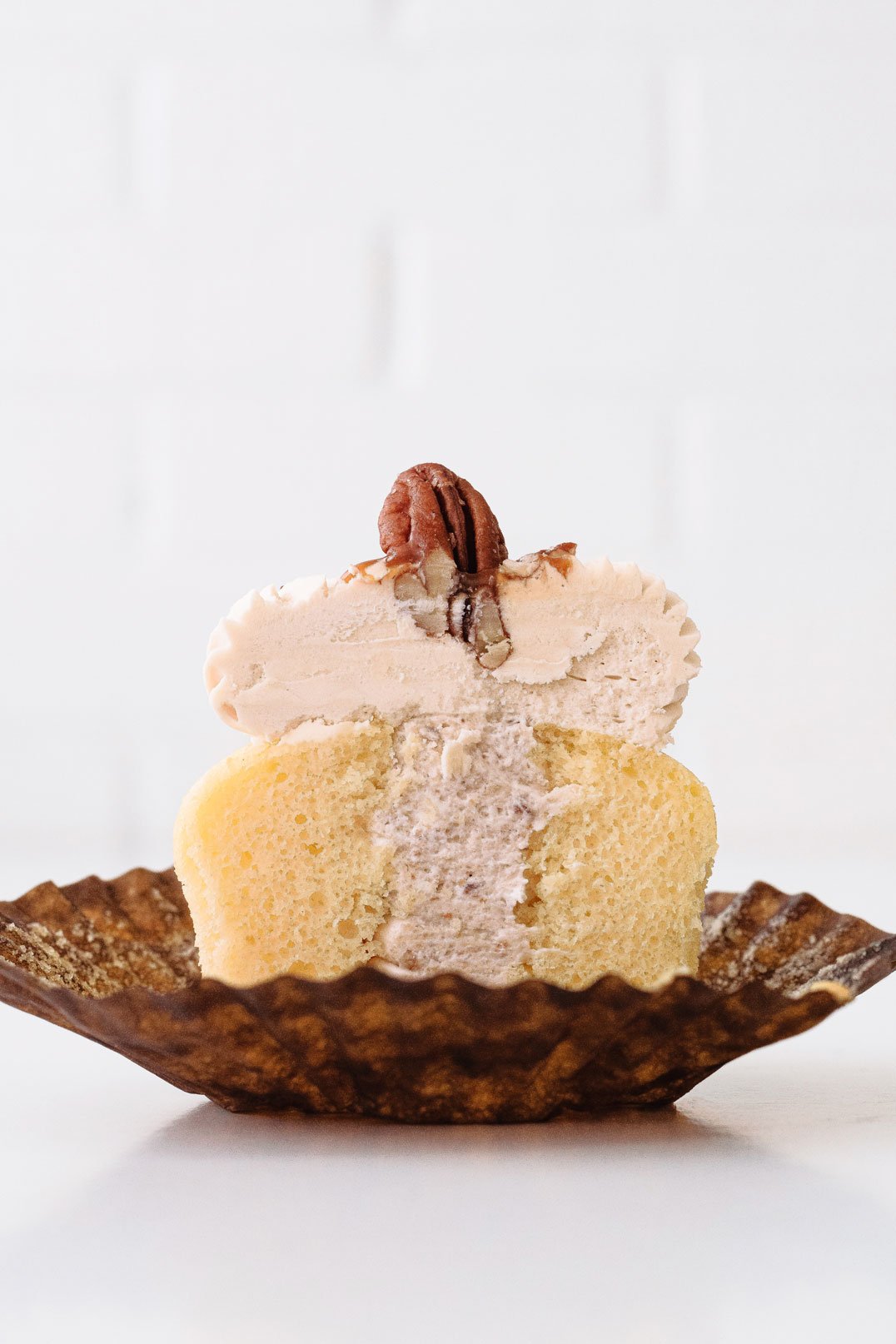suarez-bakery-park-rd-charlotte-nc-maple-pecan-cupcakes-web-02.jpg