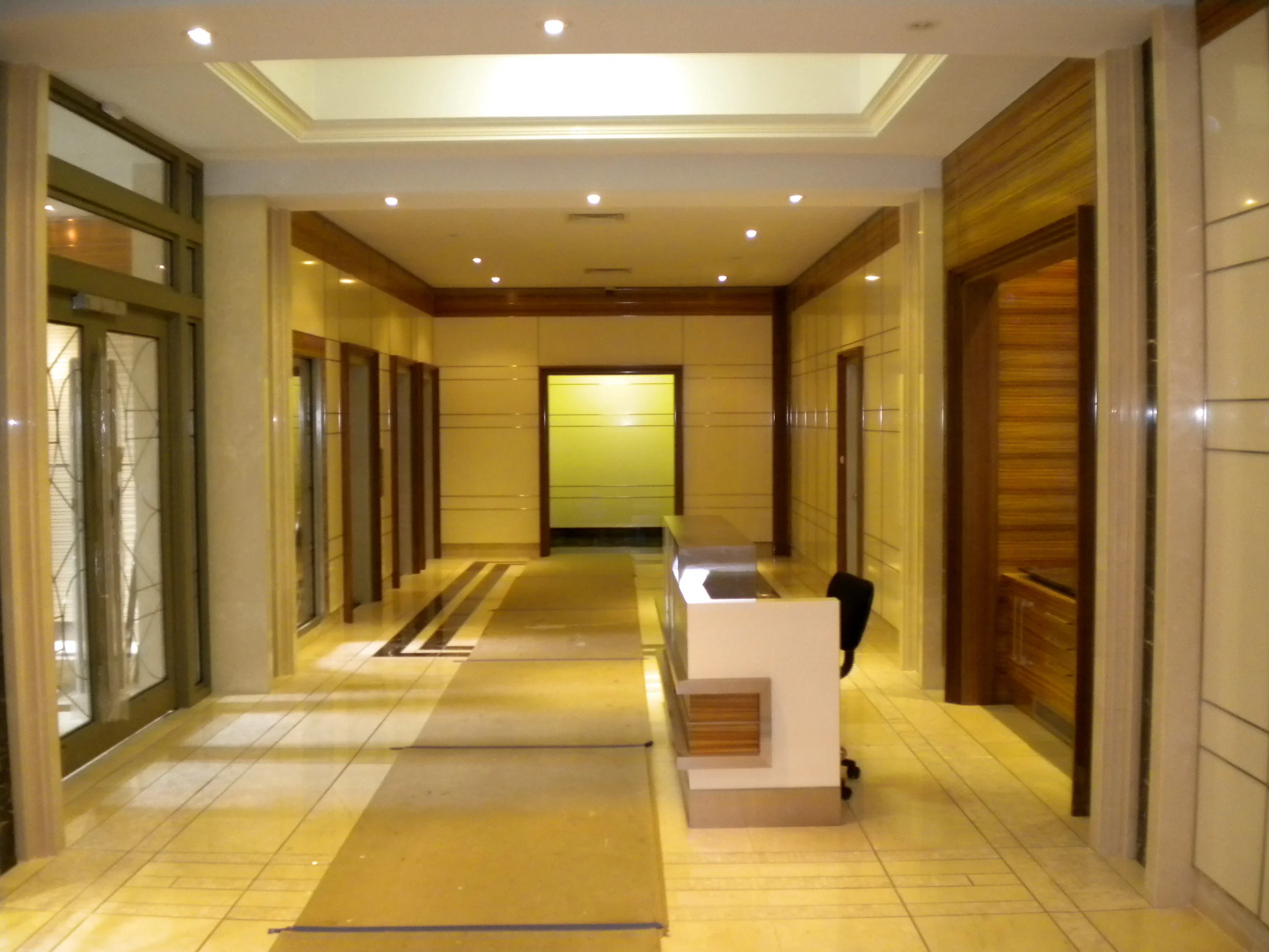 Lobby-219-W81st4.JPG