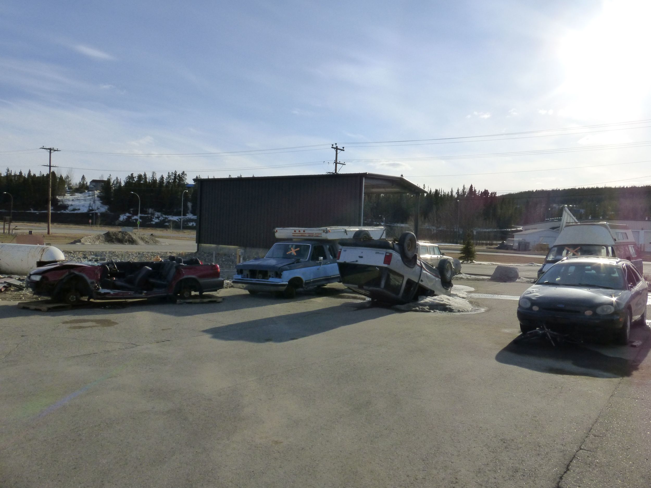 So, I guess this is why I didn't see so many cars in the ditches on the Klondike Highway while coming back. I have no clue why they would leave that car upsidedown... LOL.