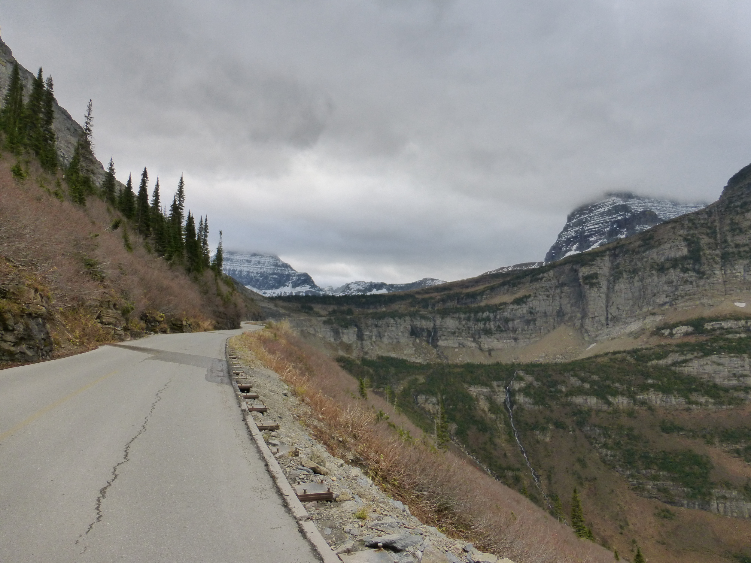 The guard rail (or lack thereof) I was talking about.