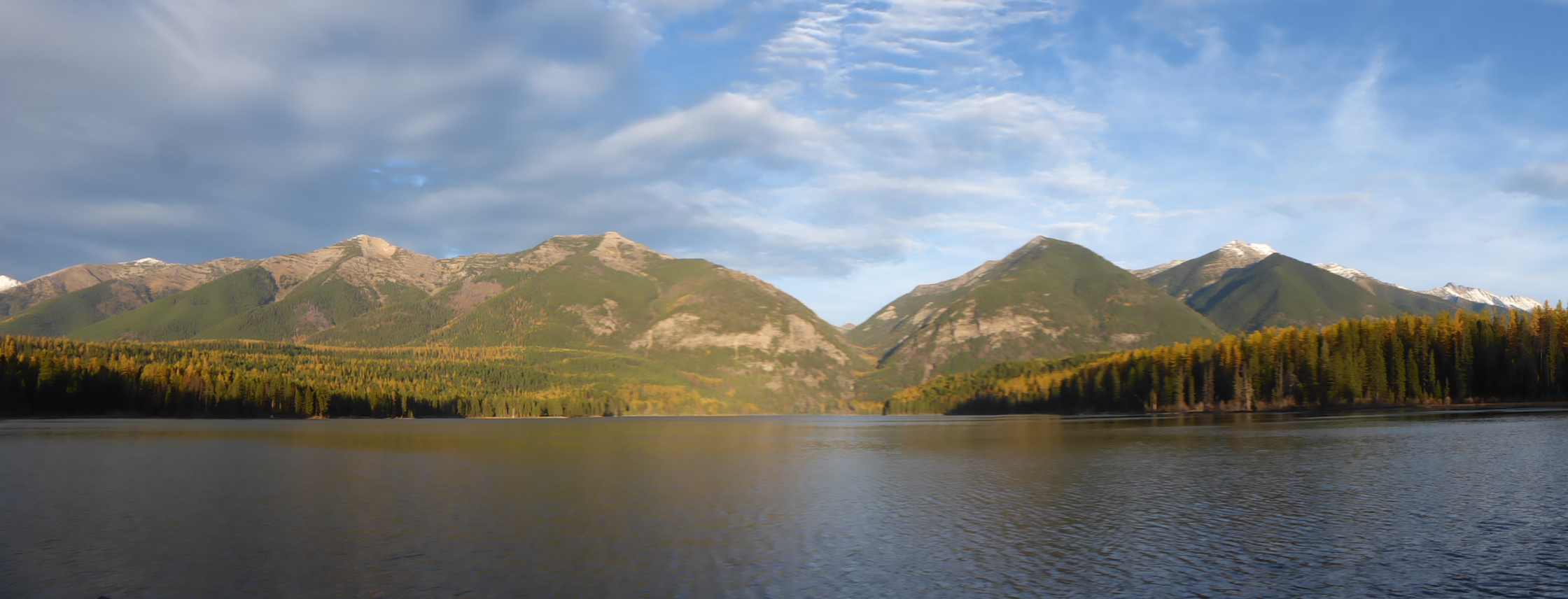 Another beautiful lake, an empty campground and the mountains.