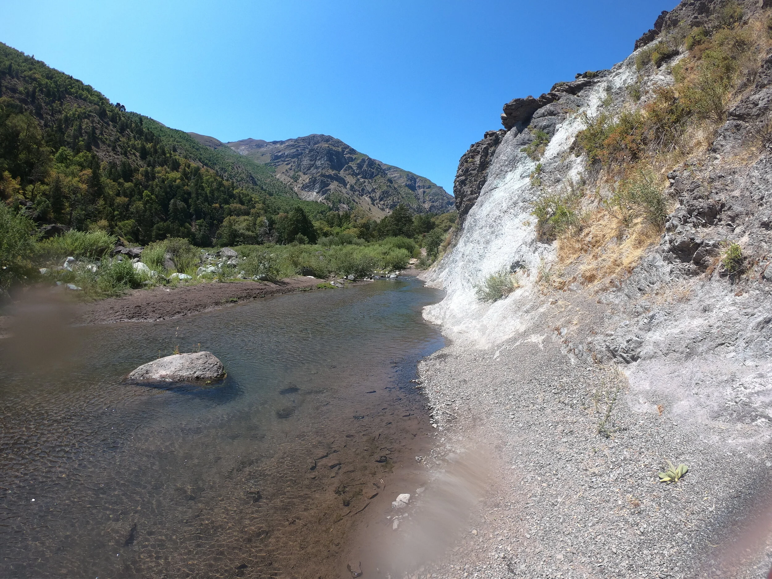 looking back, I tried to keep my burned foot along the rock and keep it drier and hopped with one leg in the water, not the best idea.