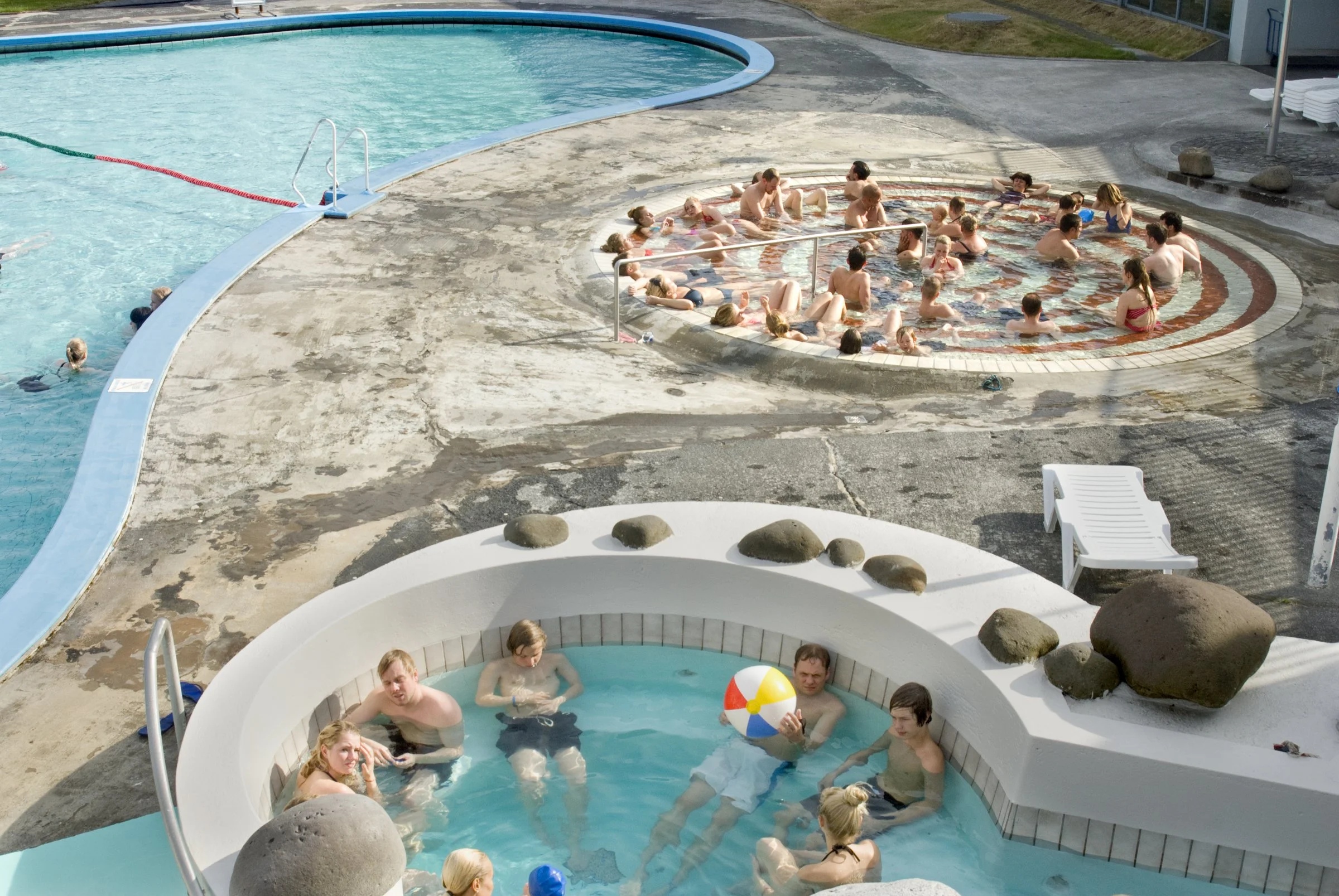 Laugardalslaug swimming pool (Source: Reykjavik Grapevine).
