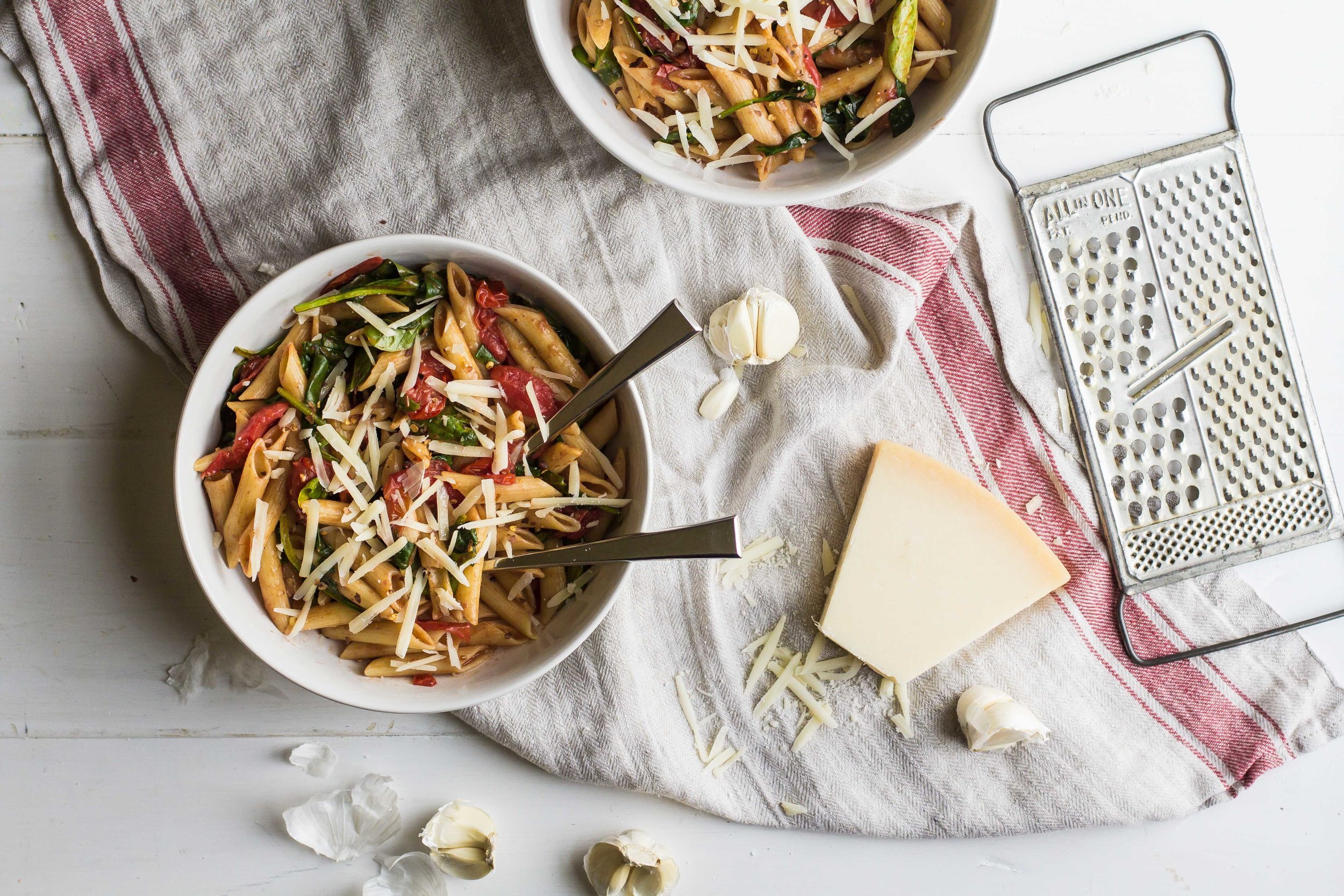 Weeknight+Pasta+with+Cherry+Tomatoes+++Spinach+-+Sarah+J.+Hauser-4.jpg
