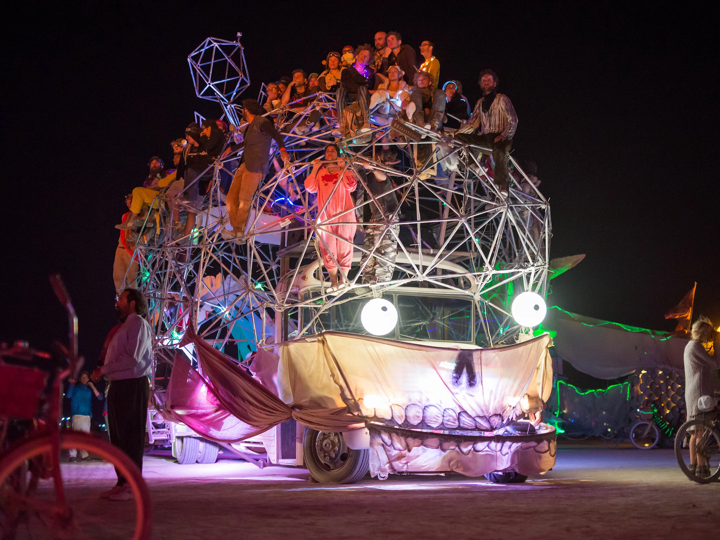 Dr. Brainlove at Burning Man 2014. Copyright: Shira Brettman