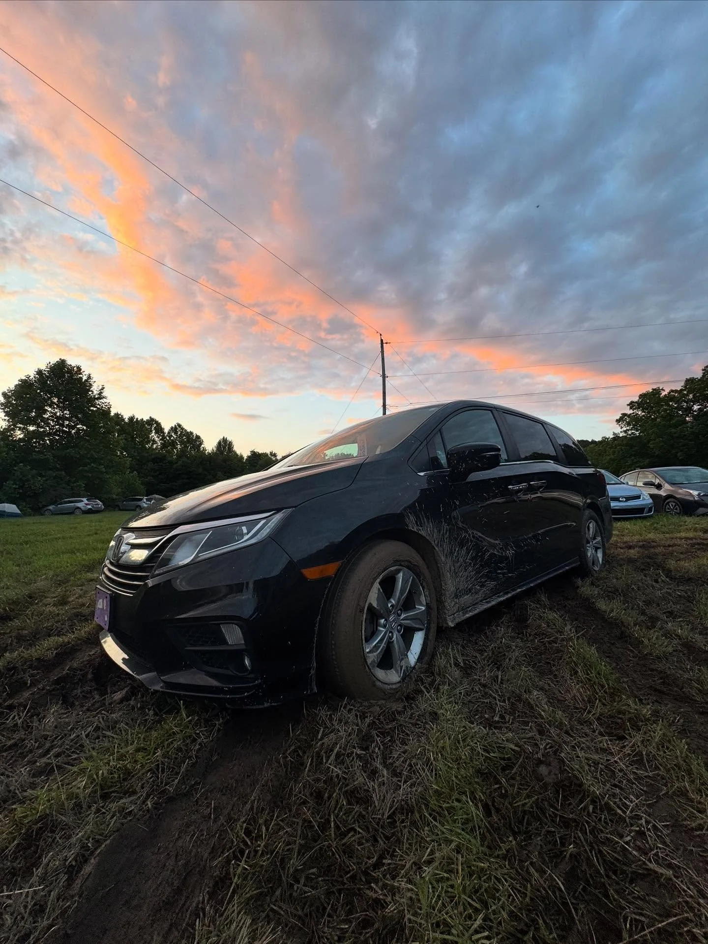 @nelsonvillefest is amazing so far. Beautiful vibes&hellip;even when stuck in the mud. Rescue was fast &amp; shirtless 😝 rescue 10/10, Honda odyssey mud  navigating 1/10. 
#sheainta4x4