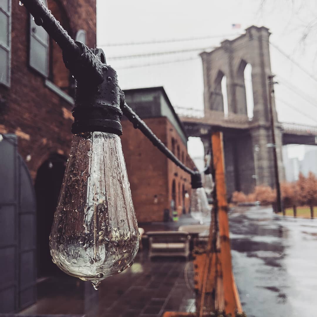 Spring.

#bkbridge #spring #focus #rainydays #upandatem #dumbo #dumbobrooklyn #newyorkcity #nyc #aspirehigher